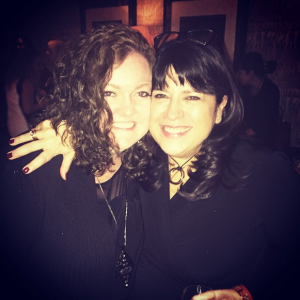 Colleen Hoover (right) with E.L. James (left)